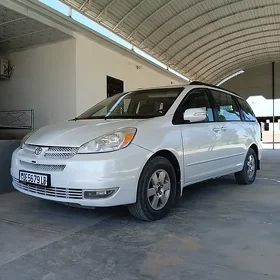 Toyota Sienna 2004