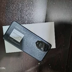 продаю телефон срочно