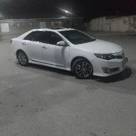 Toyota Camry 2013