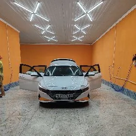 Hyundai Elantra 2021