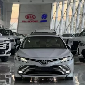 Toyota Camry 2020