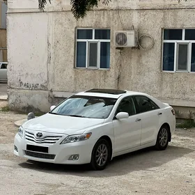 Toyota Camry 2010