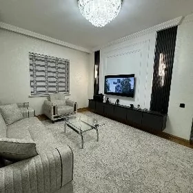 КИМ РАЙОН, LUKS KWARTIRA