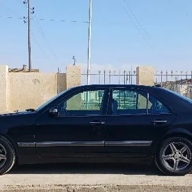 Mercedes-Benz 230E 2001