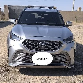 Toyota Highlander 2021