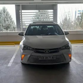 Toyota Camry 2015