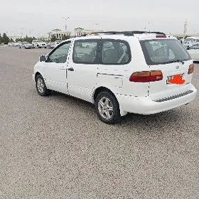 Toyota Sienna 2000