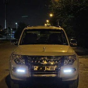 Mitsubishi Pajero 2021