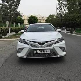 Toyota Camry 2020