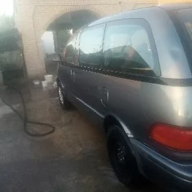 Toyota Previa 1991