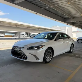 Lexus ES 350 2022