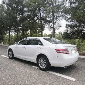 Toyota Camry 2011