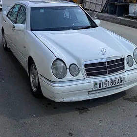 Mercedes-Benz E320 1998