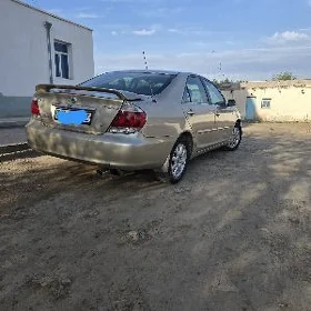 Toyota Camry 2004