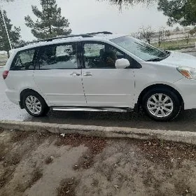 Toyota Sienna 2005