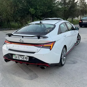 Hyundai Elantra 2022