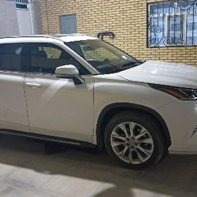 Toyota Highlander 2020
