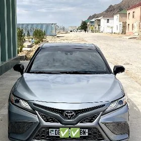 Toyota Camry 2019