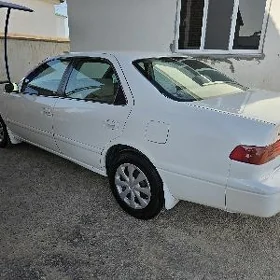Toyota Camry 2001