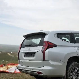 Mitsubishi Pajero 2020