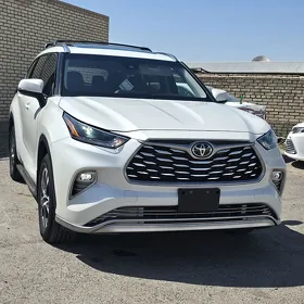 Toyota Highlander 2021