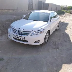 Toyota Camry 2011