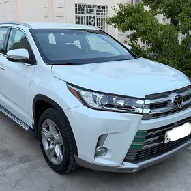 Toyota Highlander 2016