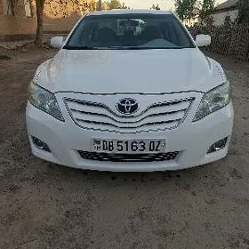 Toyota Camry 2011