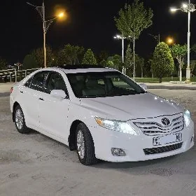 Toyota Camry 2011