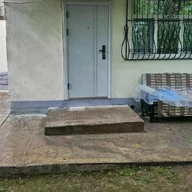 1Mkr şewcenka 1 etaź 2komnat