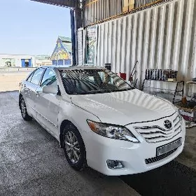 Toyota Camry 2011