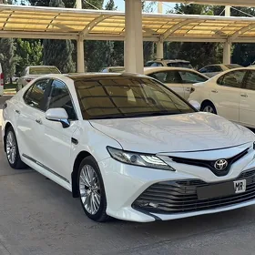Toyota Camry 2018