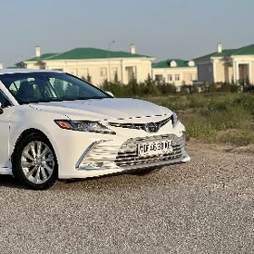 Toyota Camry 2023