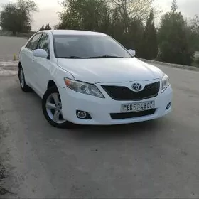 Toyota Camry 2010