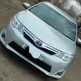 Toyota Camry 2013