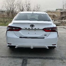 Toyota Camry 2021