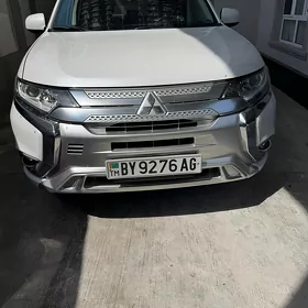 Mitsubishi Outlander 2022