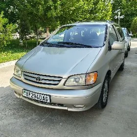 Toyota Sienna 2003