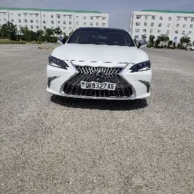 Lexus ES 350 2022