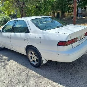 Toyota Camry 1999