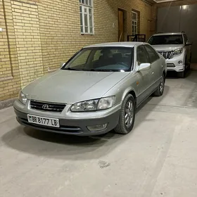 Toyota Camry 1999