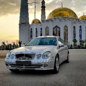 Mercedes-Benz E320 2003