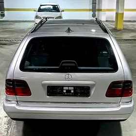 Mercedes-Benz E320 1999