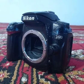 D90 Body
