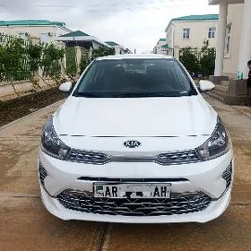 Kia Rio 2021