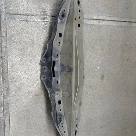 Lexus rx kapot demir