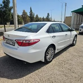 Toyota Camry 2015