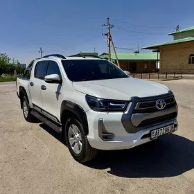 Toyota Hilux 2016