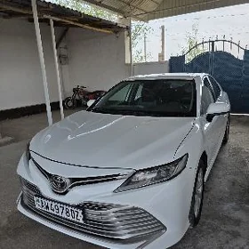Toyota Camry 2020