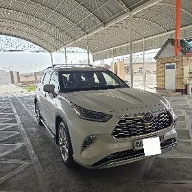 Toyota Highlander 2021